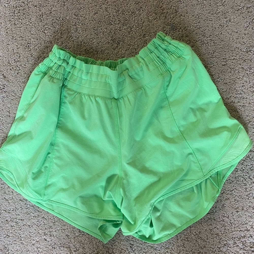 Lululemon Hotty Hot High-rise 4”  Green Women's Athletic Shorts